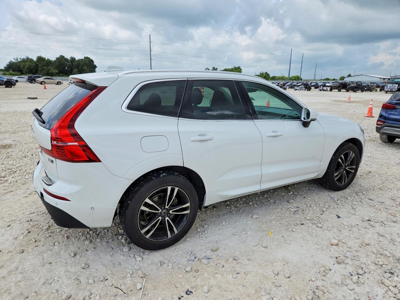 2018 Volvo Xc60 T5 Momentum - Фото 3