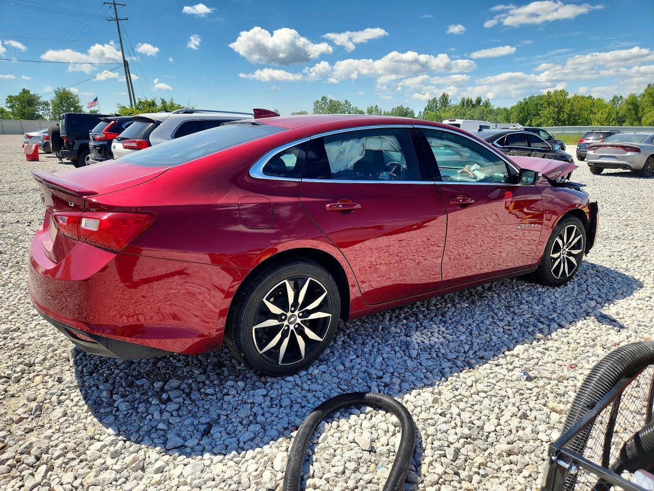 2017 Chevrolet Malibu Lt - Image 3
