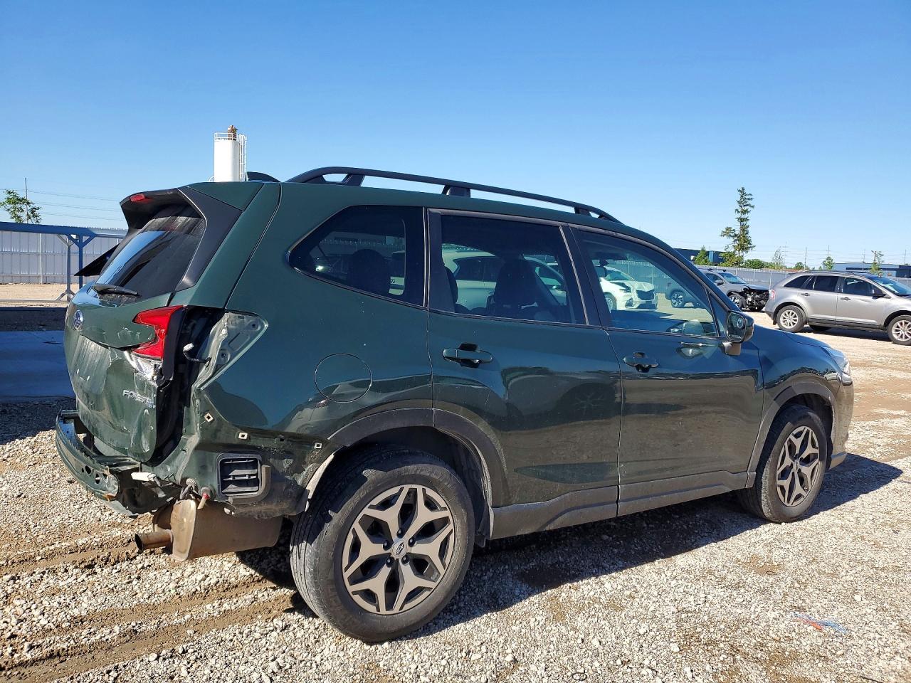 2022 Subaru Forester Premium - Фото 3
