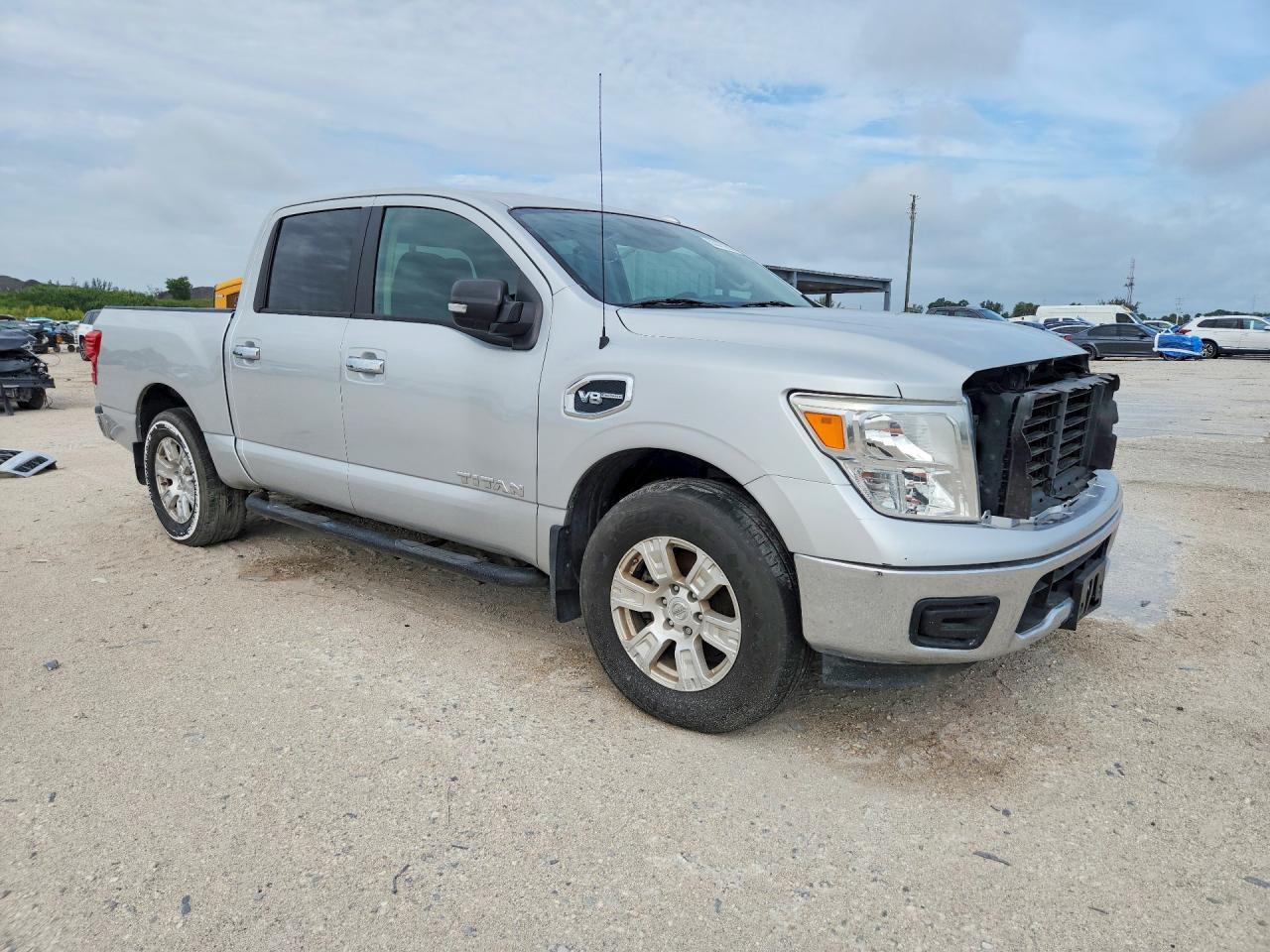 2017 Nissan Titan S - Фото 4