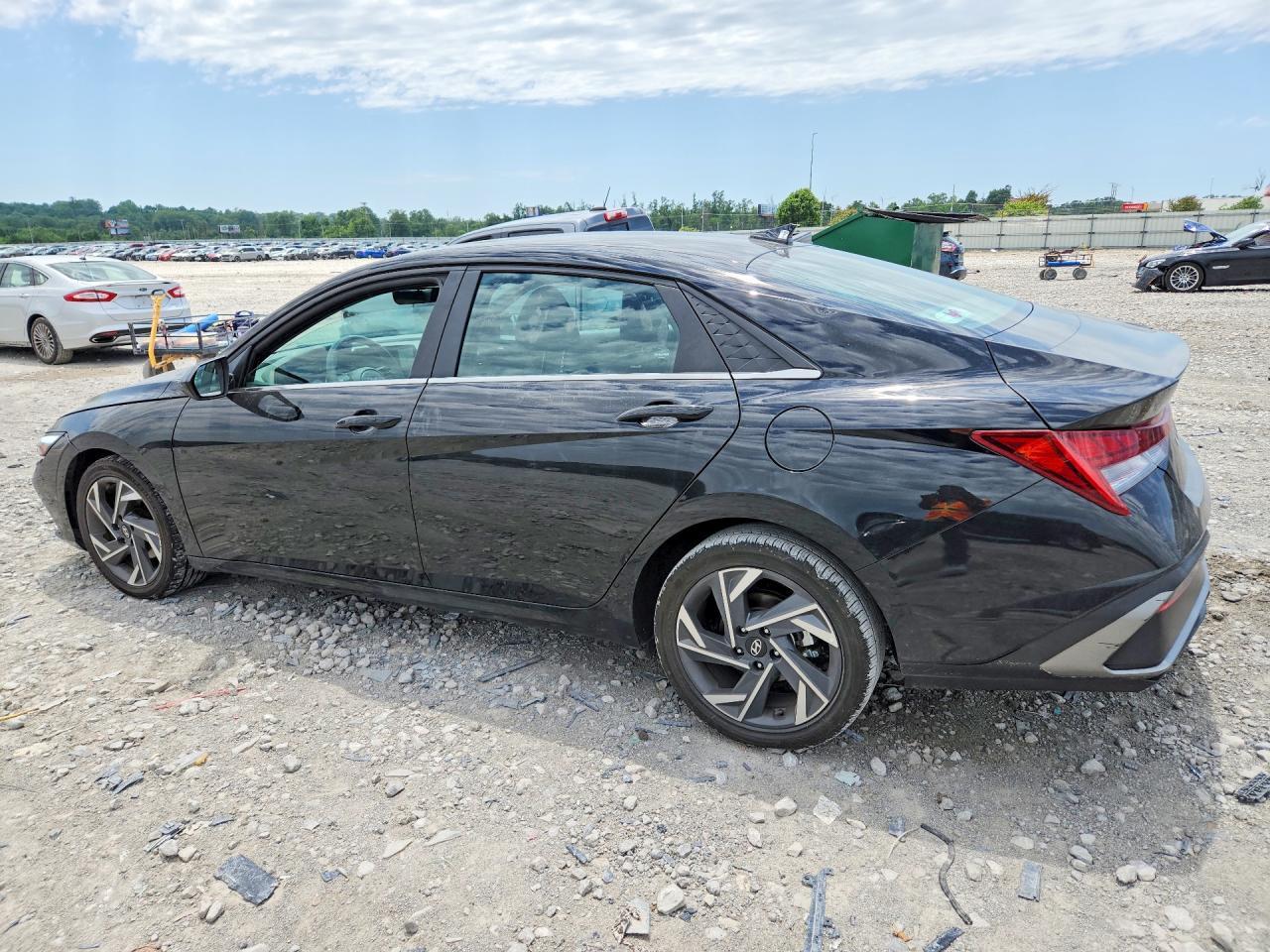 2025 Hyundai Elantra Sel - Фото 2