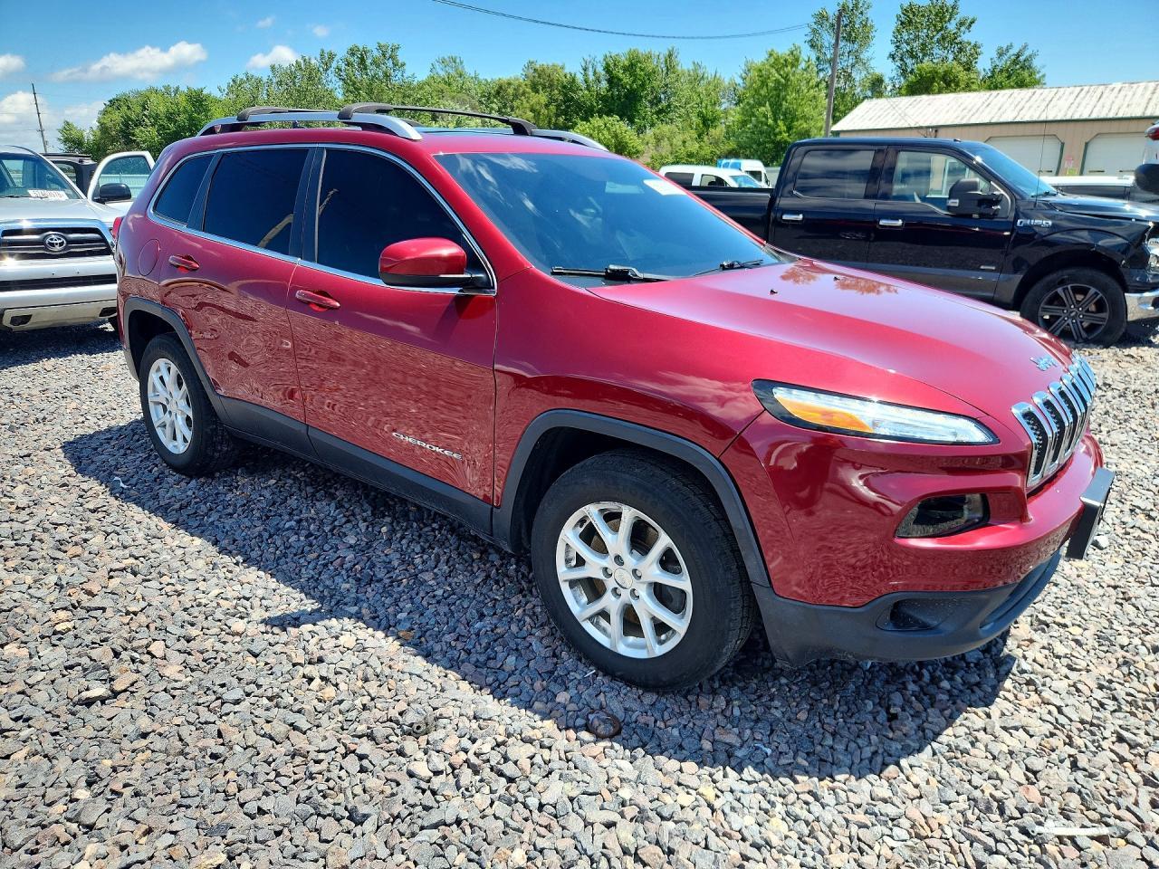 2016 Jeep Cherokee Latitude - Image 4