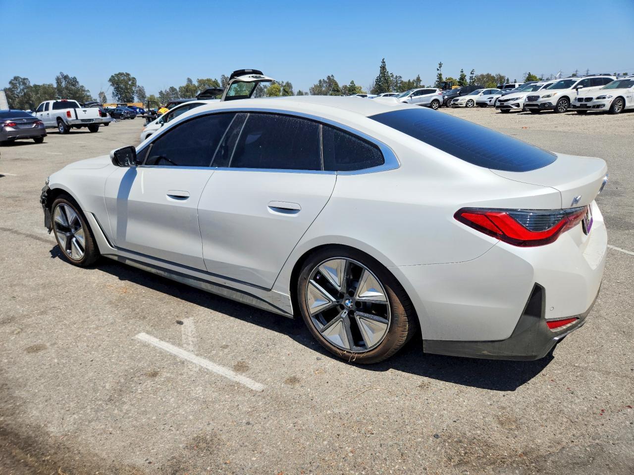 2025 BMW I4 Edrive 40 - Фото 2