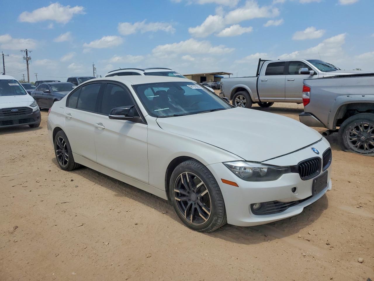 2016 BMW 328 I Sulev - Image 4