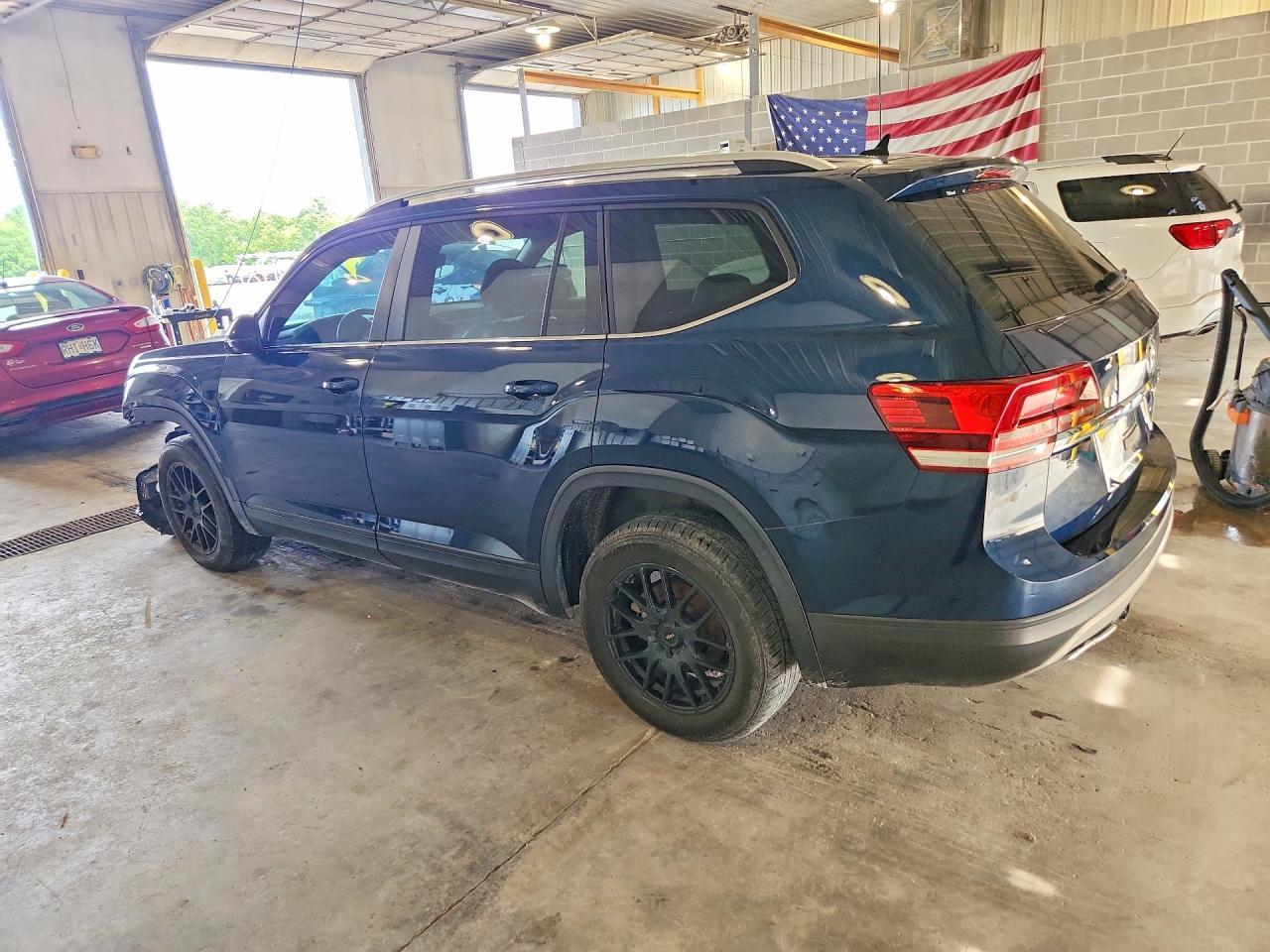2018 Volkswagen Atlas Se - Фото 2