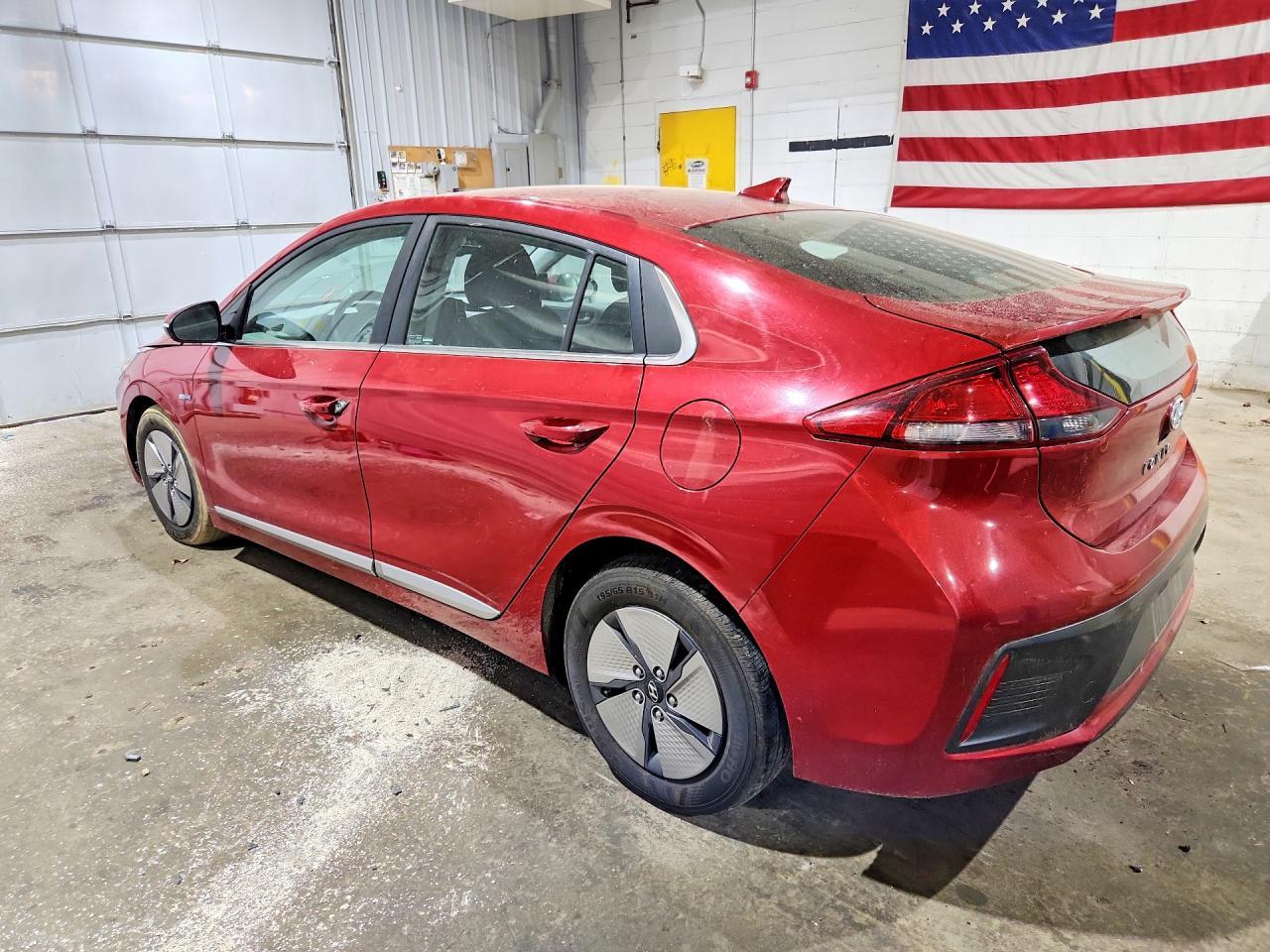 2020 Hyundai Ioniq Se - Image 2