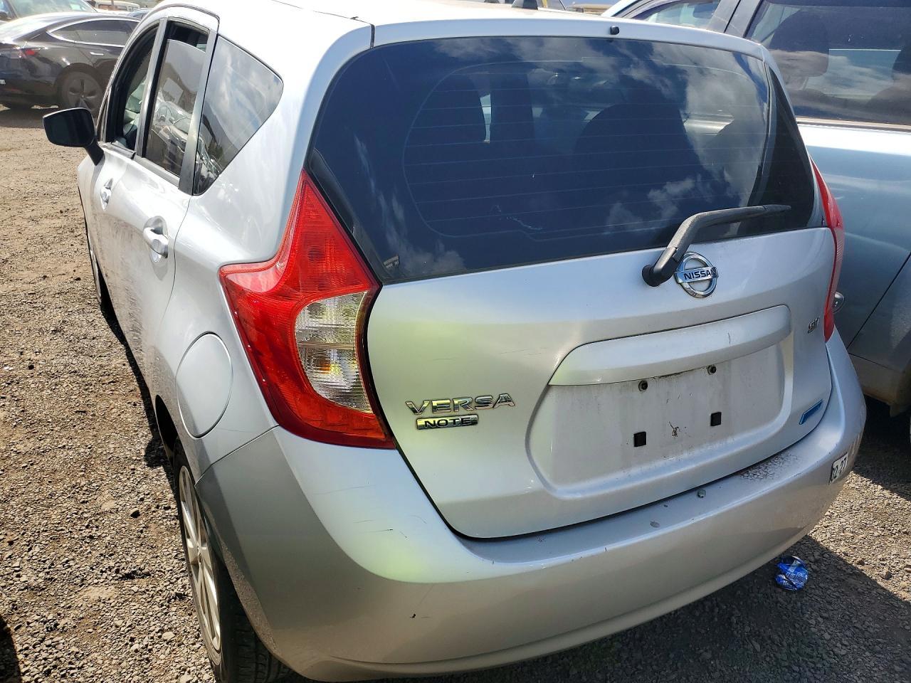 2015 Nissan Versa Note Sv - Image 2