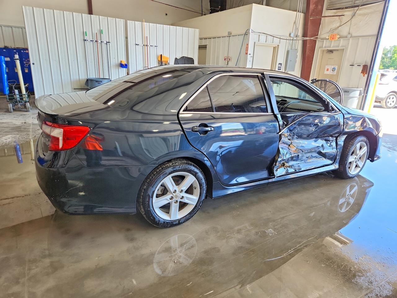 2012 Toyota Camry Se - Фото 3