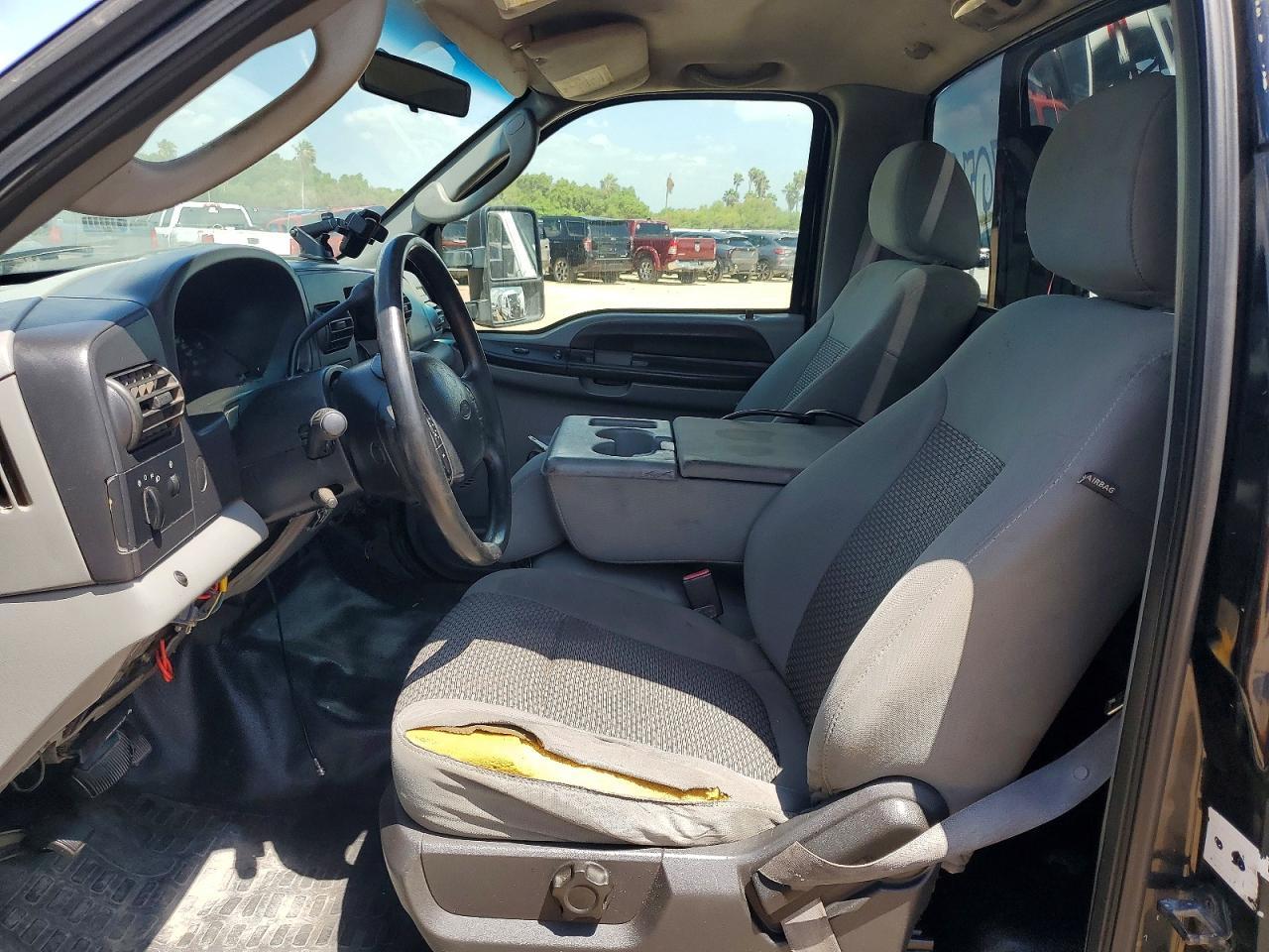 2005 Ford F450 Super Duty - Image 7