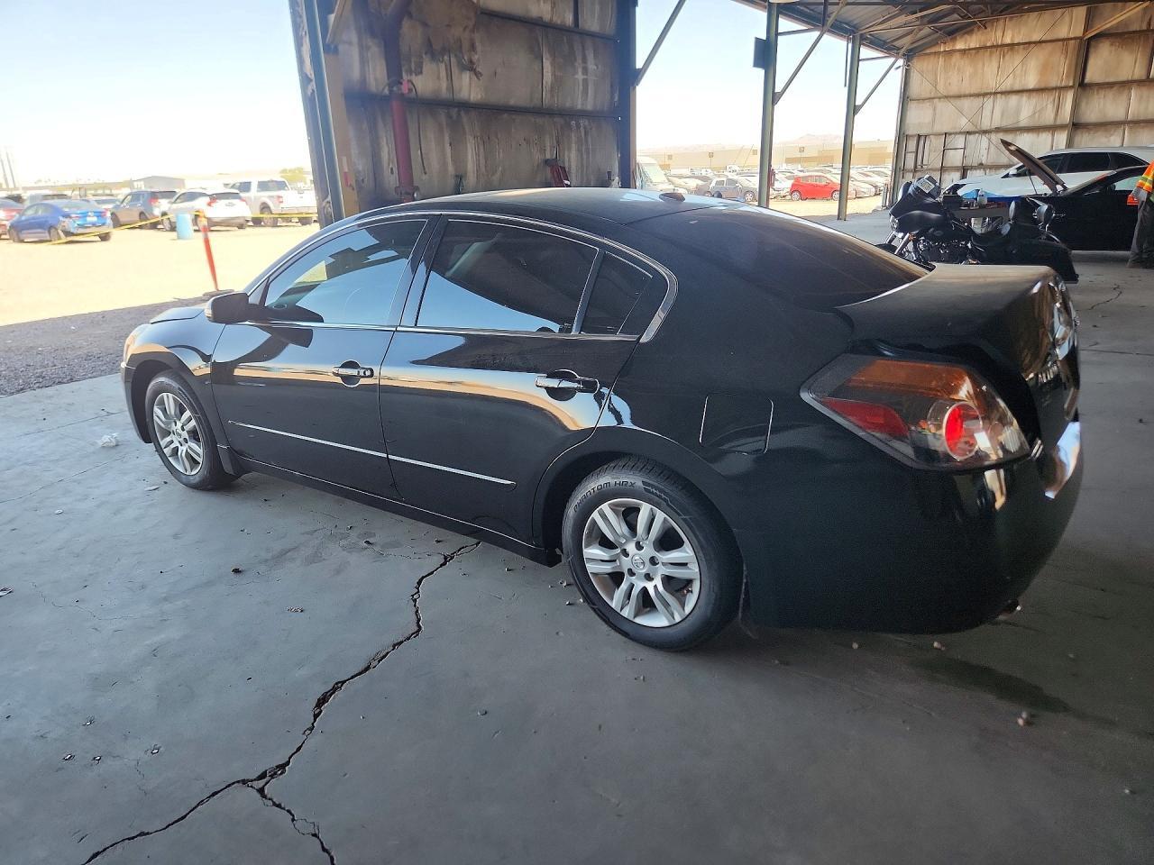 2011 Nissan Altima 2.5 - Фото 2