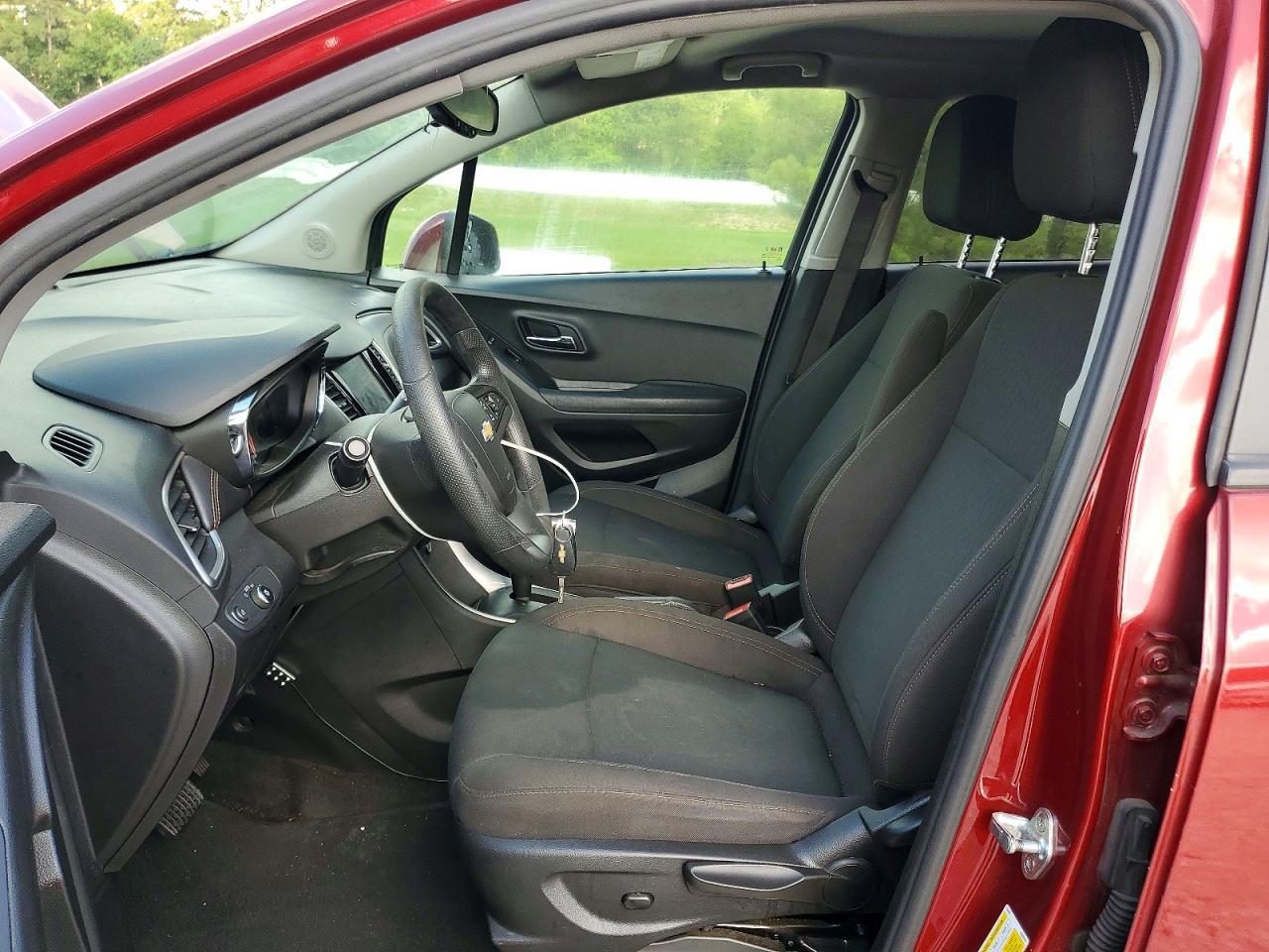 2022 Chevrolet Trax Ls - Image 7