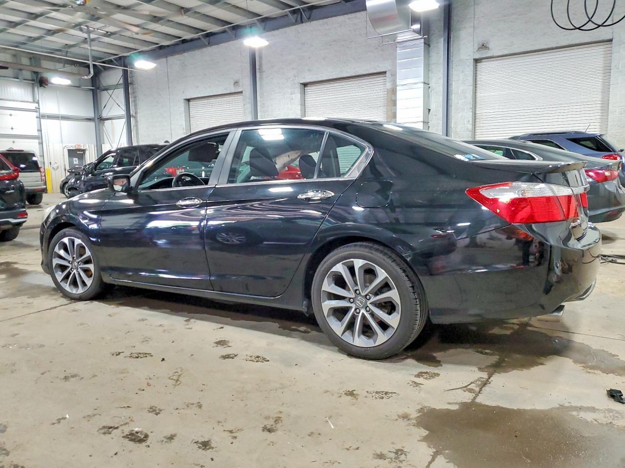 2014 Honda Accord Sport - Image 2