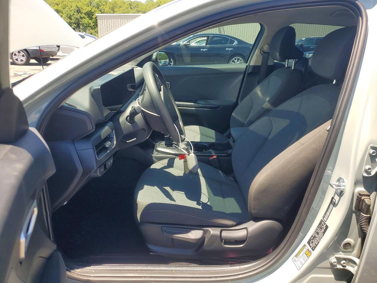 2026 Kia K4 Lxs - Image 7