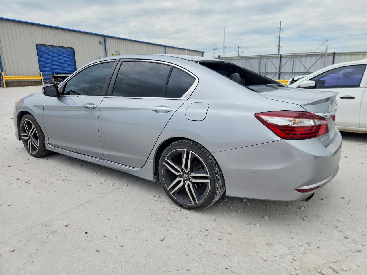 2016 Honda Accord - Фото 2