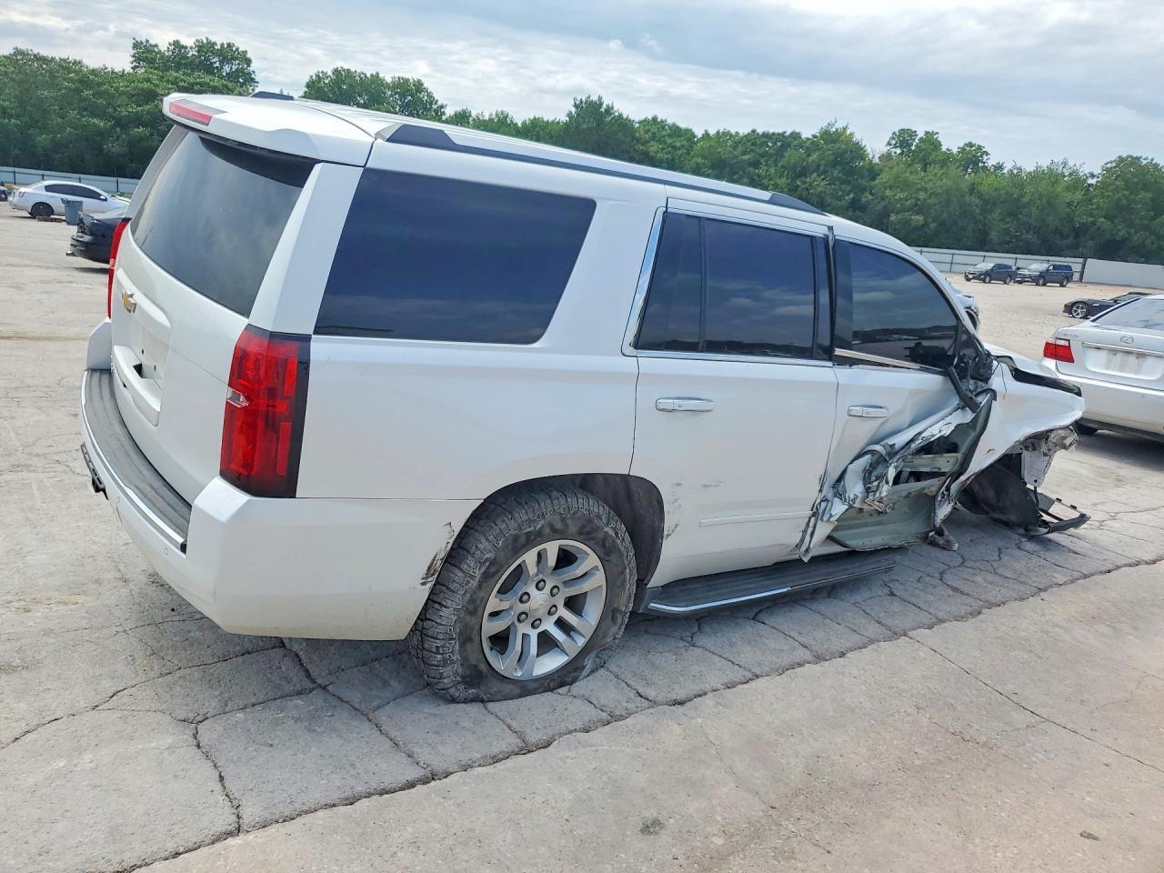 2017 Chevrolet Tahoe C1500 Premier - Фото 3