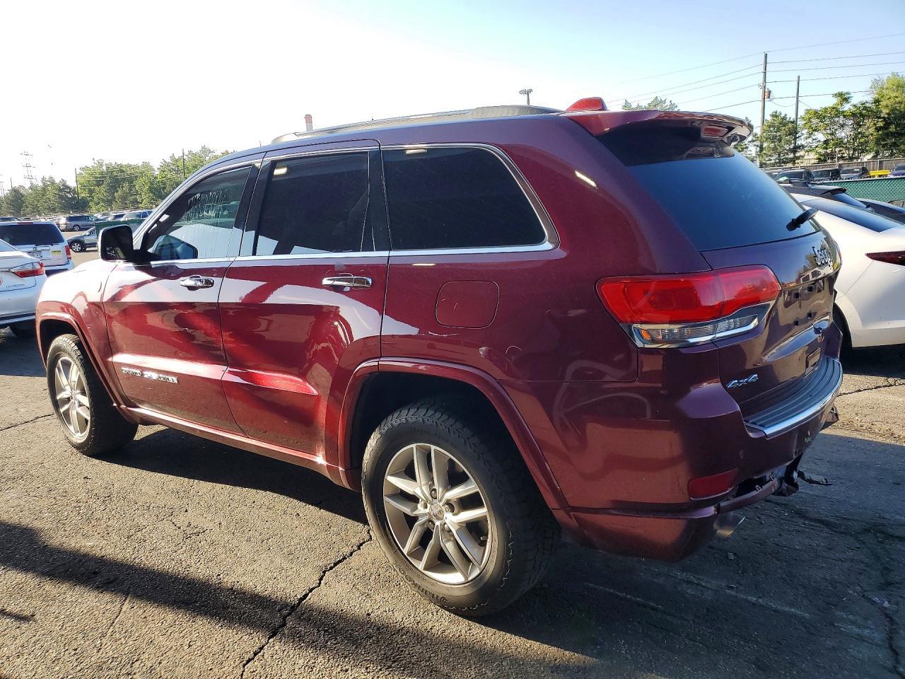 2017 Jeep Grand Cherokee Overland - Фото 2