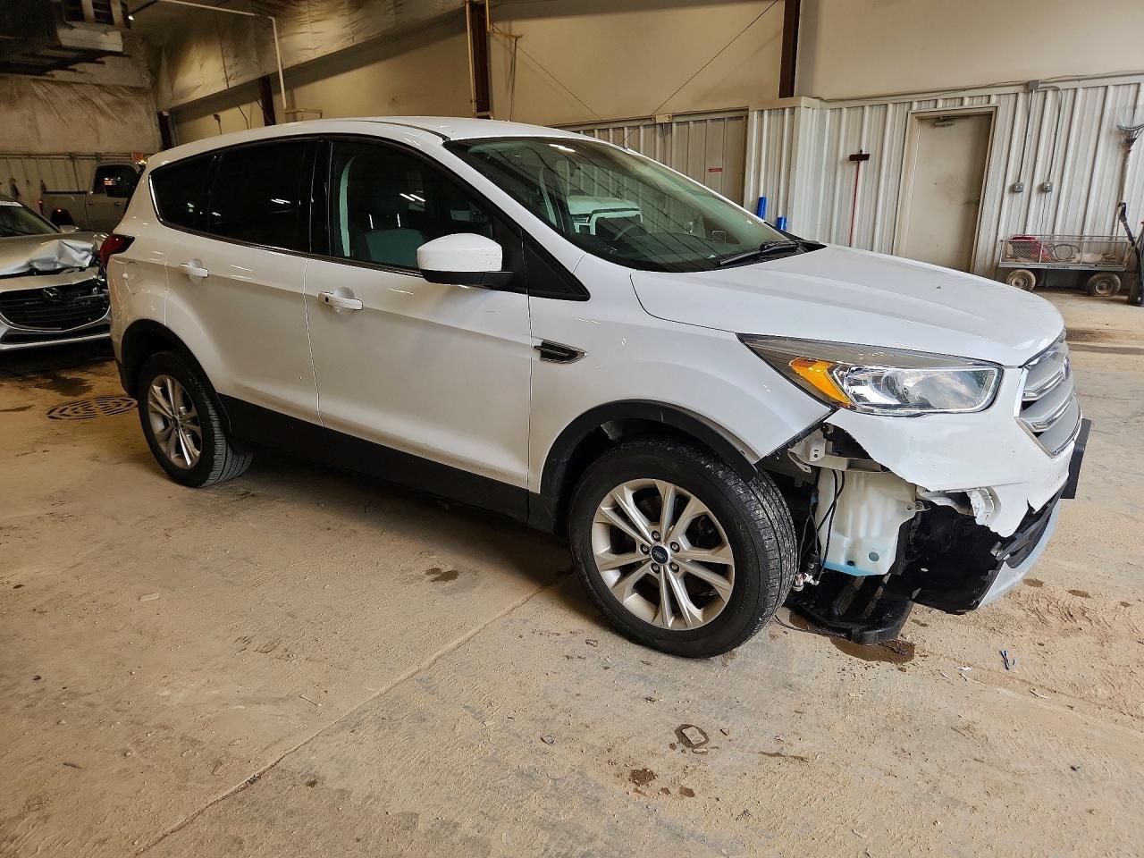 2019 Ford Escape Se - Фото 4