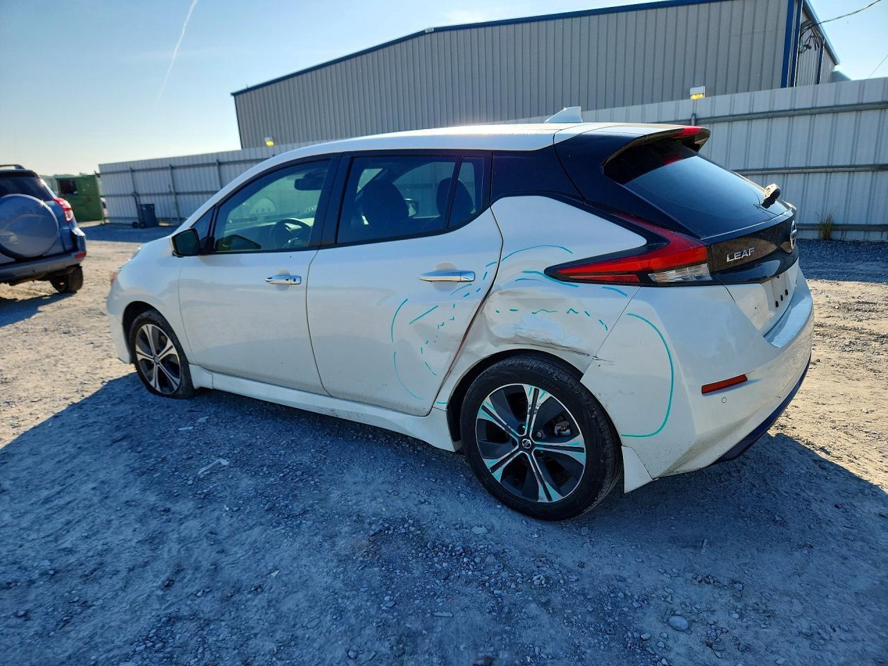 2022 Nissan Leaf - Image 2