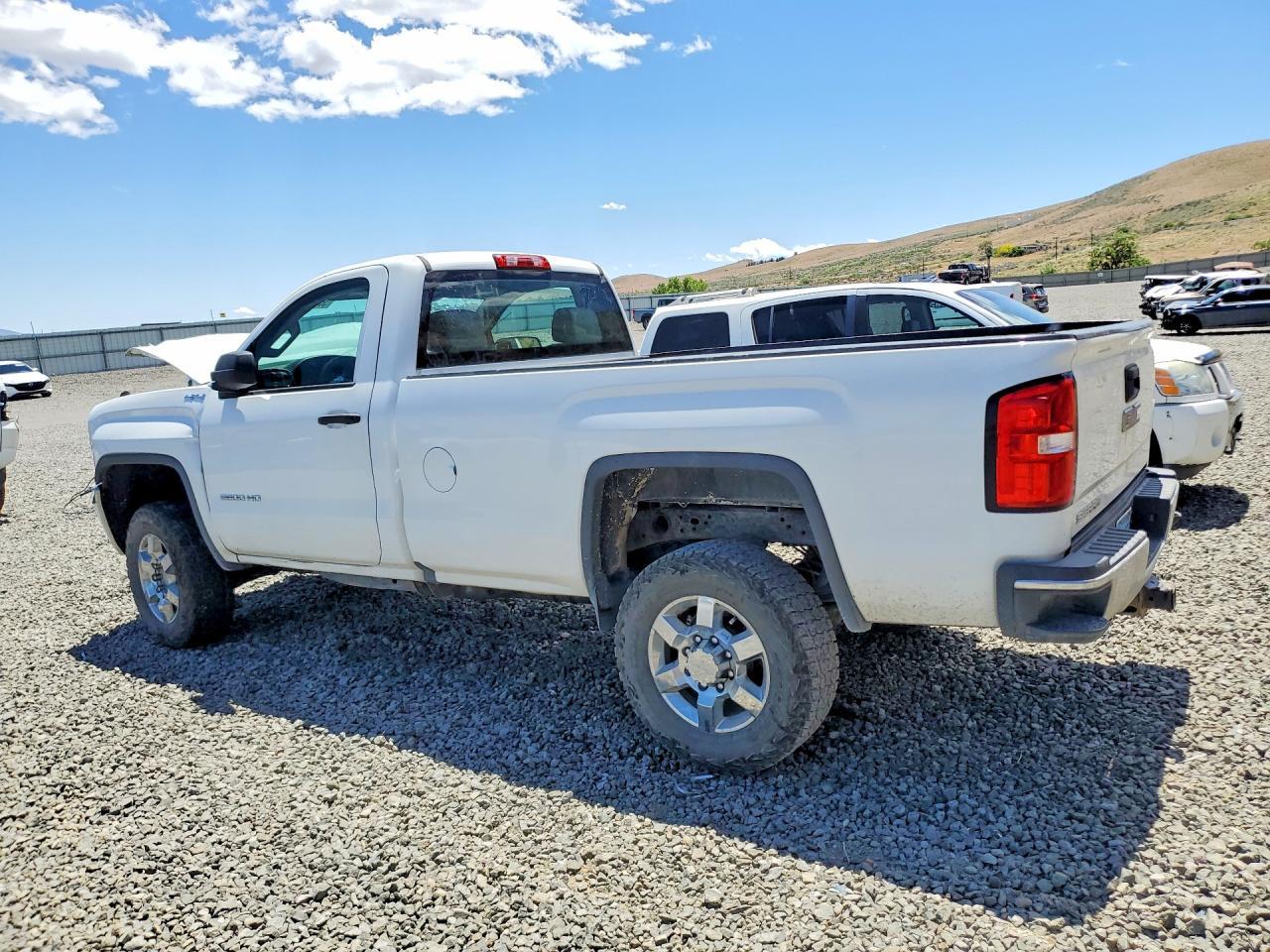 2018 GMC Sierra K2500 Heavy Duty - Фото 2