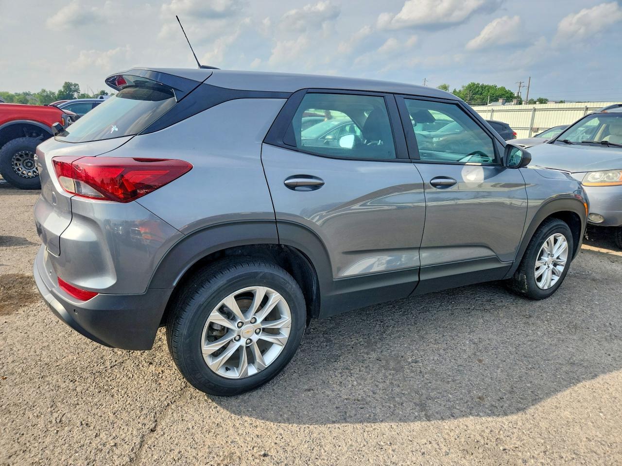 2021 Chevrolet Trailblazer Ls - Фото 3