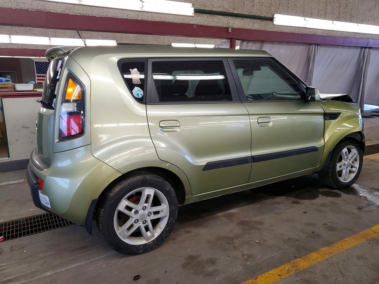 2010 Kia Soul + - Фото 3