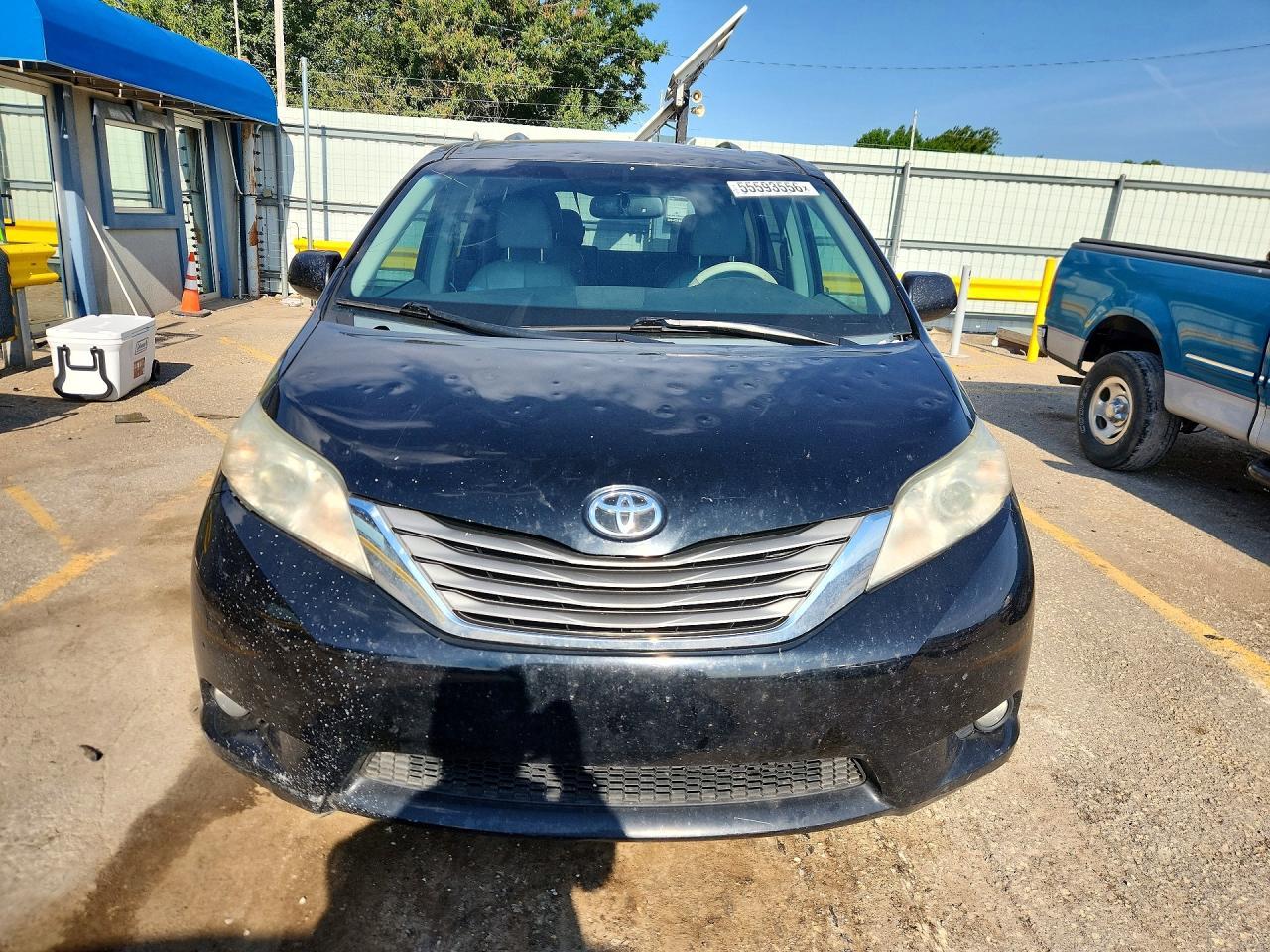 2014 Toyota Sienna Xle 7-Passenger - Фото 5