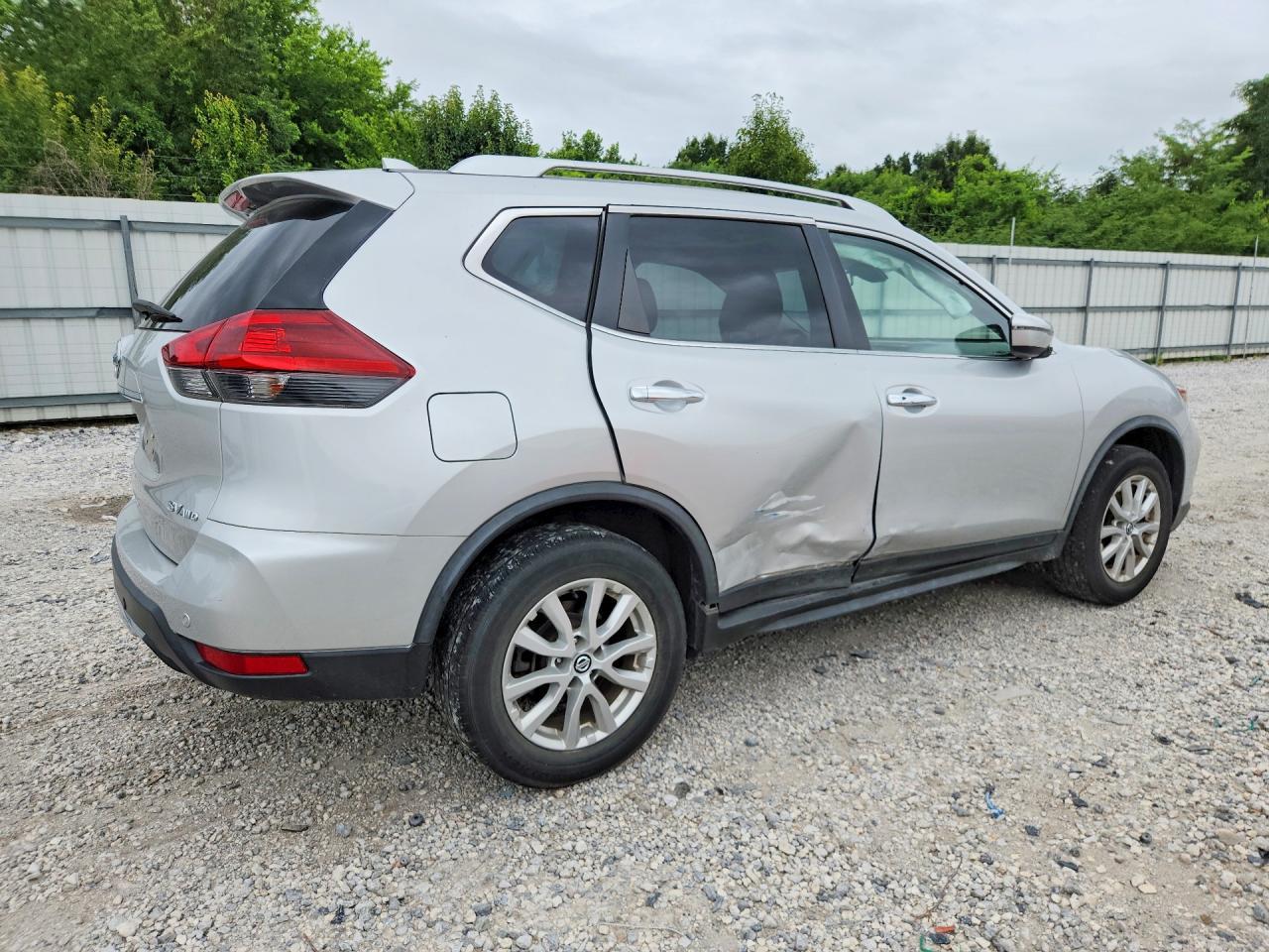 2020 Nissan Rogue - Фото 3