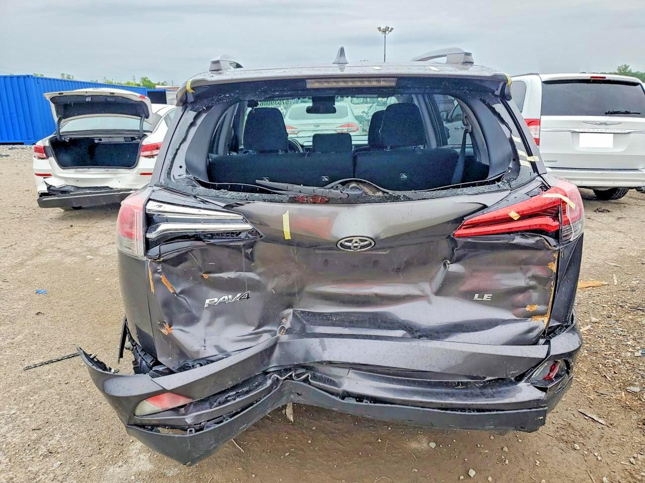 2017 Toyota Rav4 - Image 6