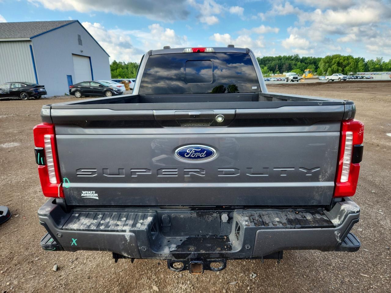 2024 Ford F250 Super Duty - Фото 6