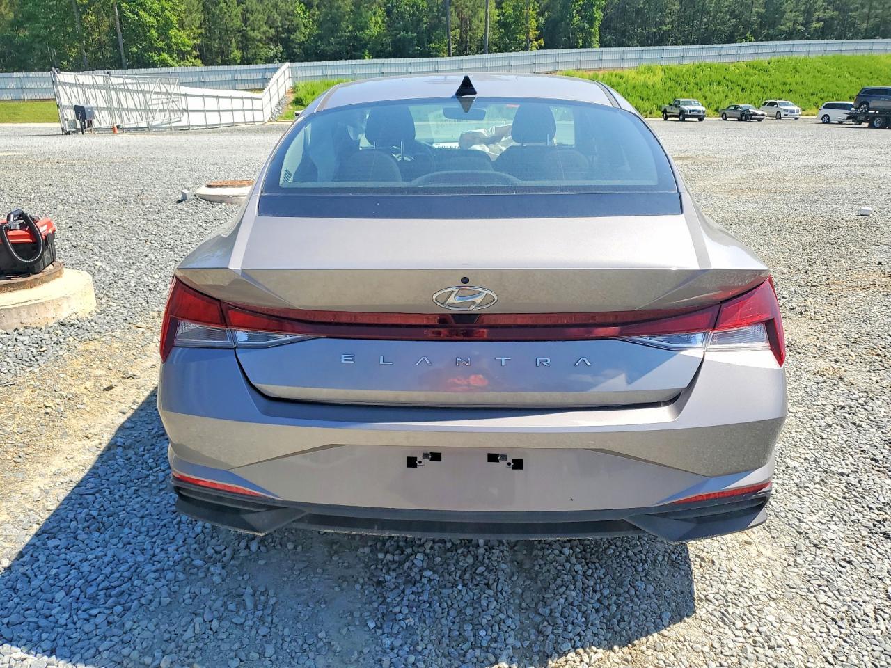 2023 Hyundai Elantra Se - Фото 6