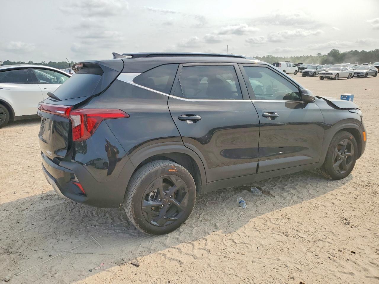 2027 Kia Seltos Ex - Фото 3