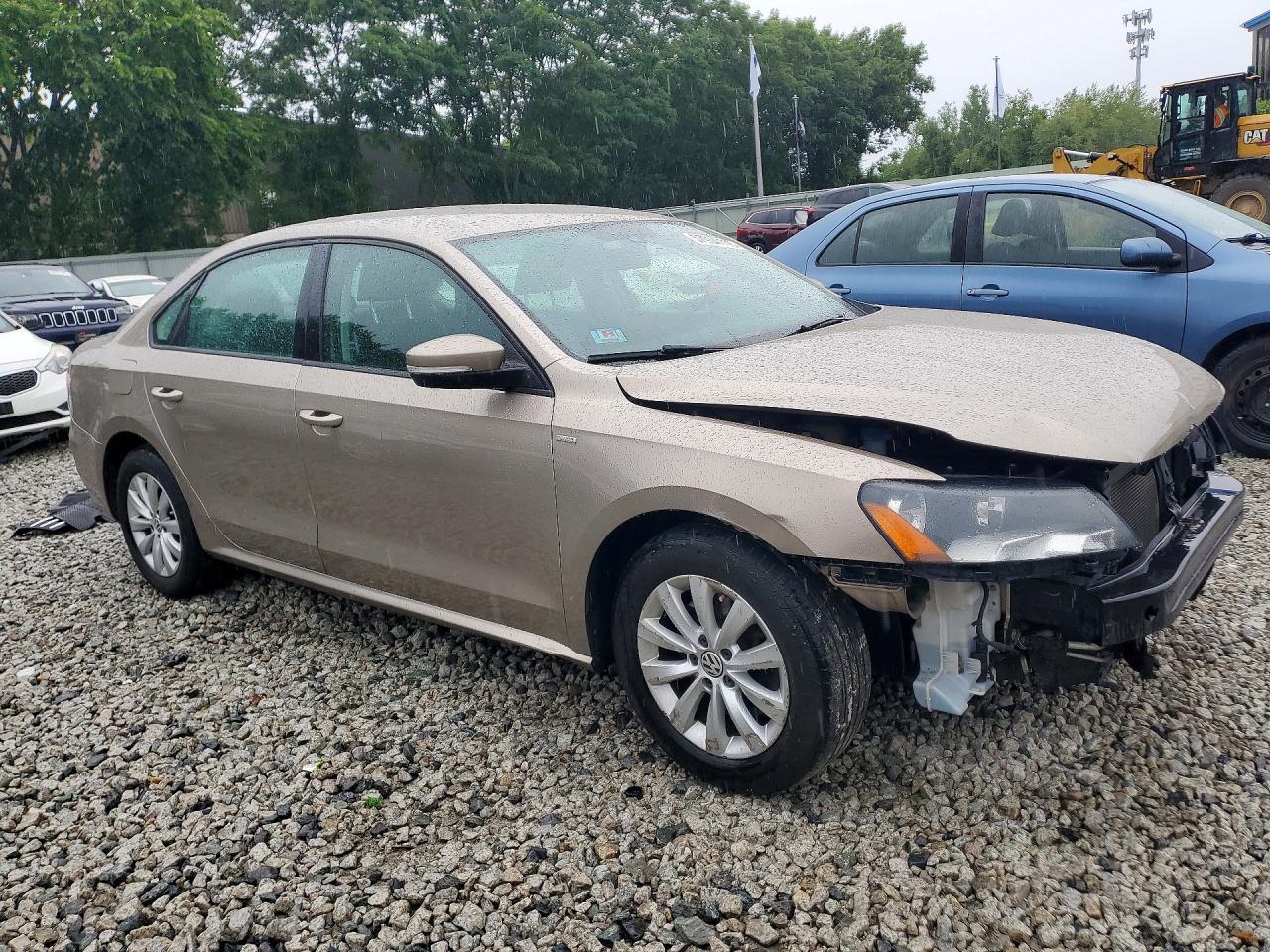 2015 Volkswagen Passat S - Фото 4