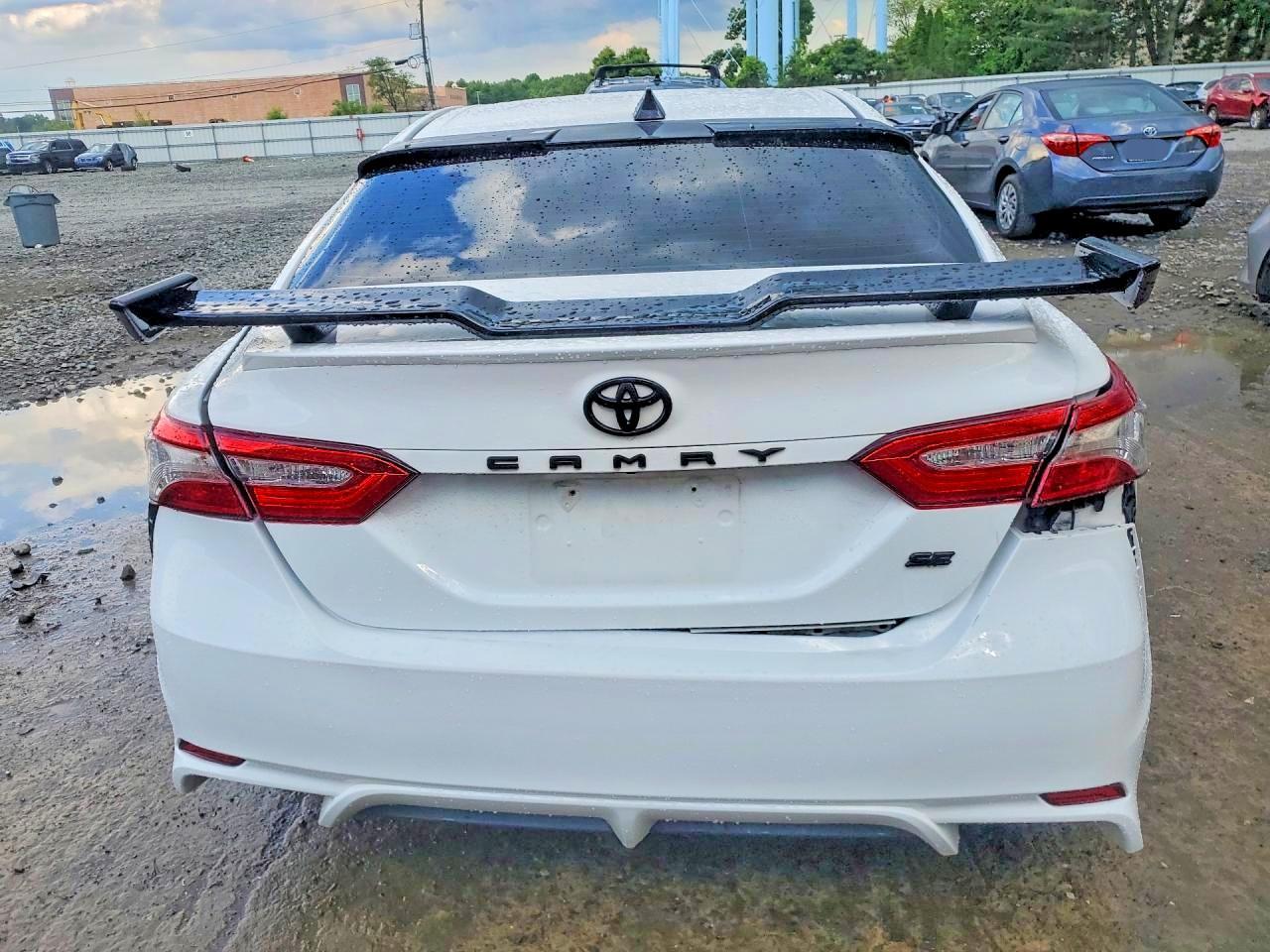 2018 Toyota Camry Se - Фото 6