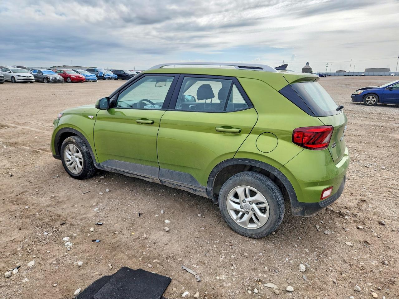 2020 Hyundai Venue Sel - Image 2