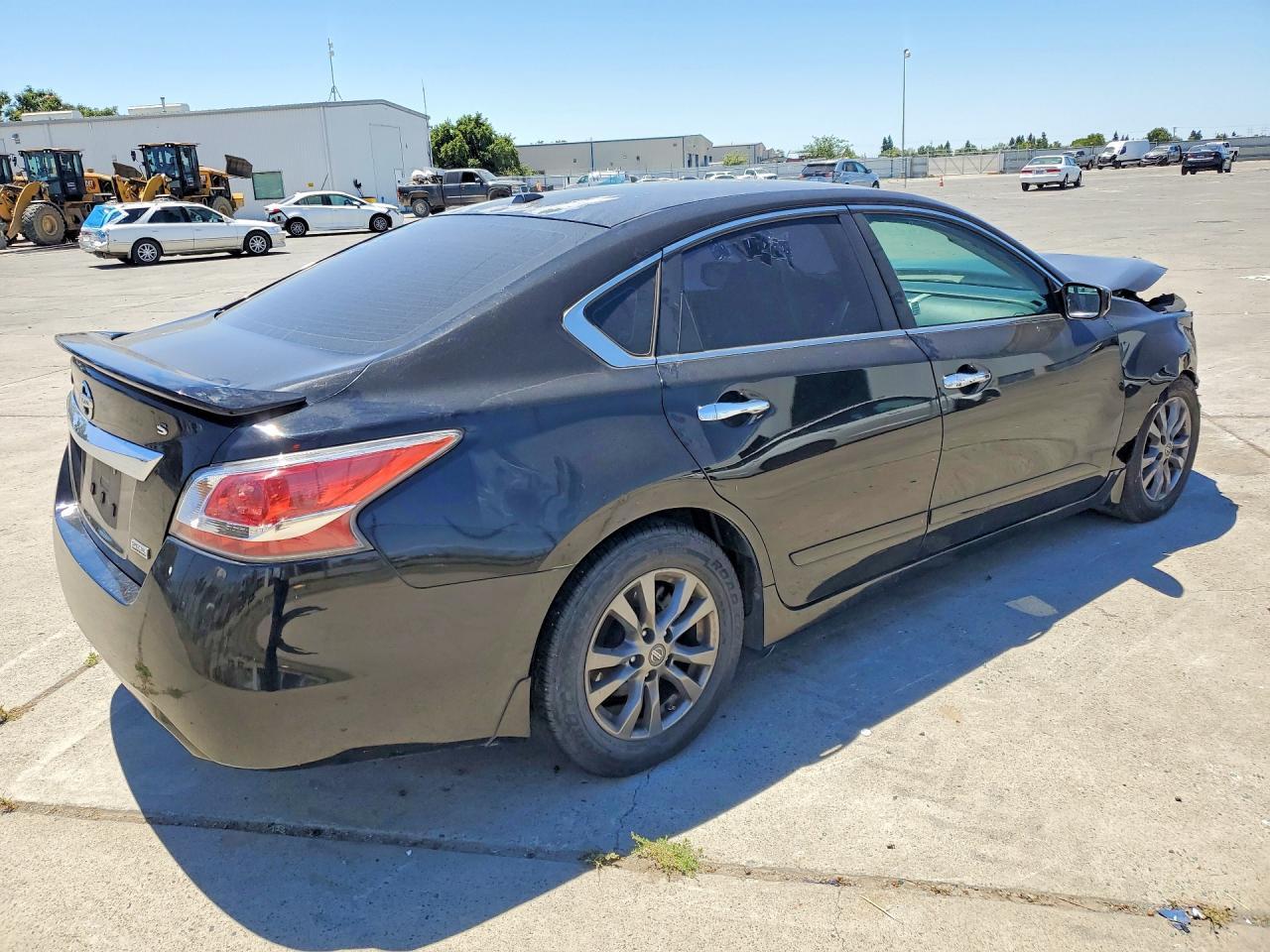 2015 Nissan Altima 2.5 S - Image 3
