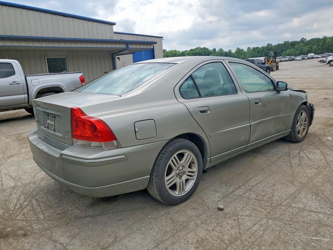 2008 Volvo S60 2.5T - Image 3