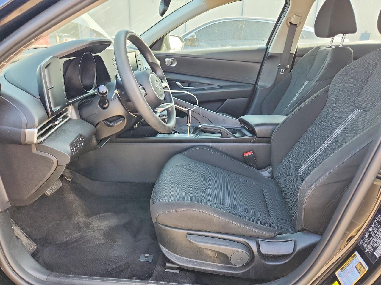 2022 Hyundai Elantra Se - Фото 7