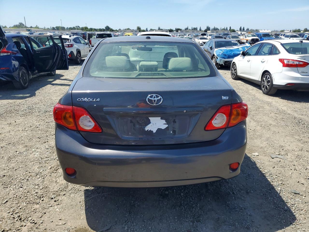2010 Toyota Corolla Le - Фото 6