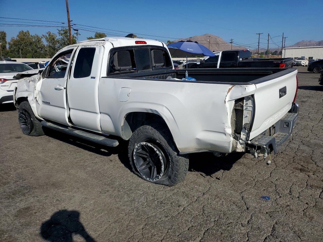 2019 Toyota Tacoma Sr5 - Image 2