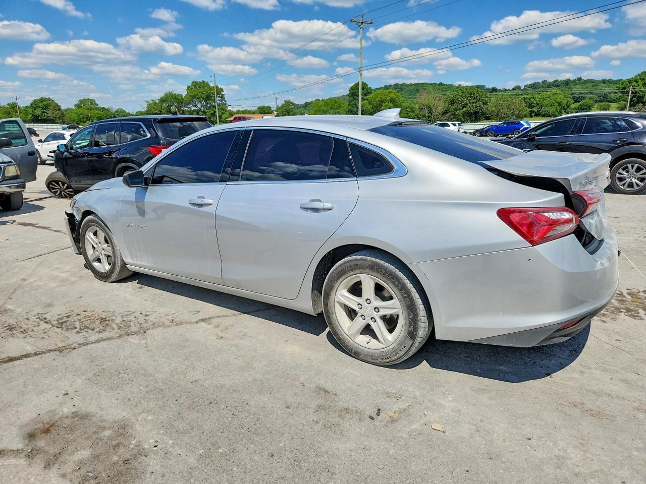 2022 Chevrolet Malibu Lt - Фото 2