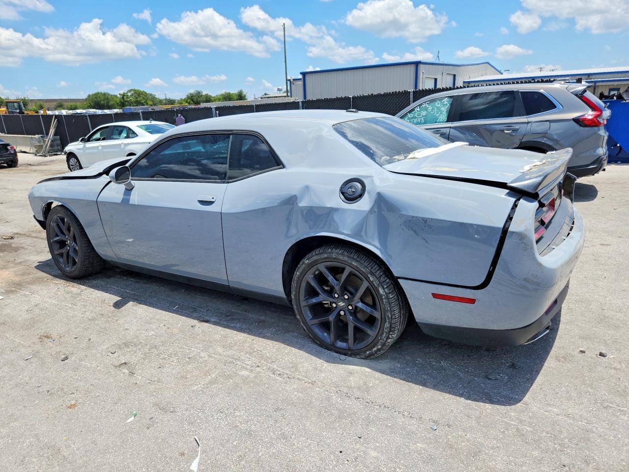 2022 Dodge Challenger Gt - Image 2
