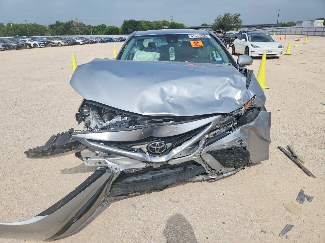 2022 Toyota Camry Se - Фото 5