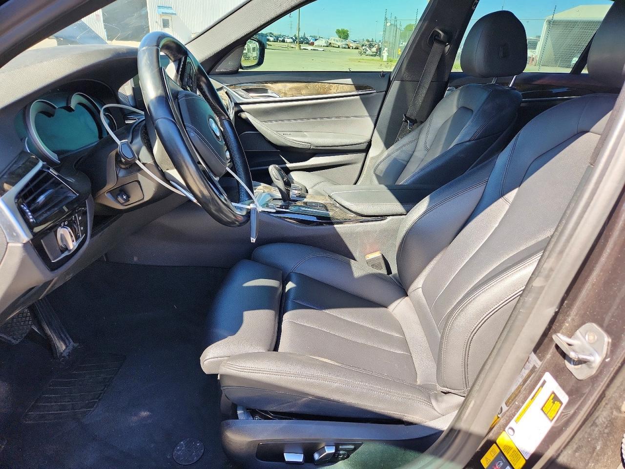 2019 BMW 530E - Фото 7