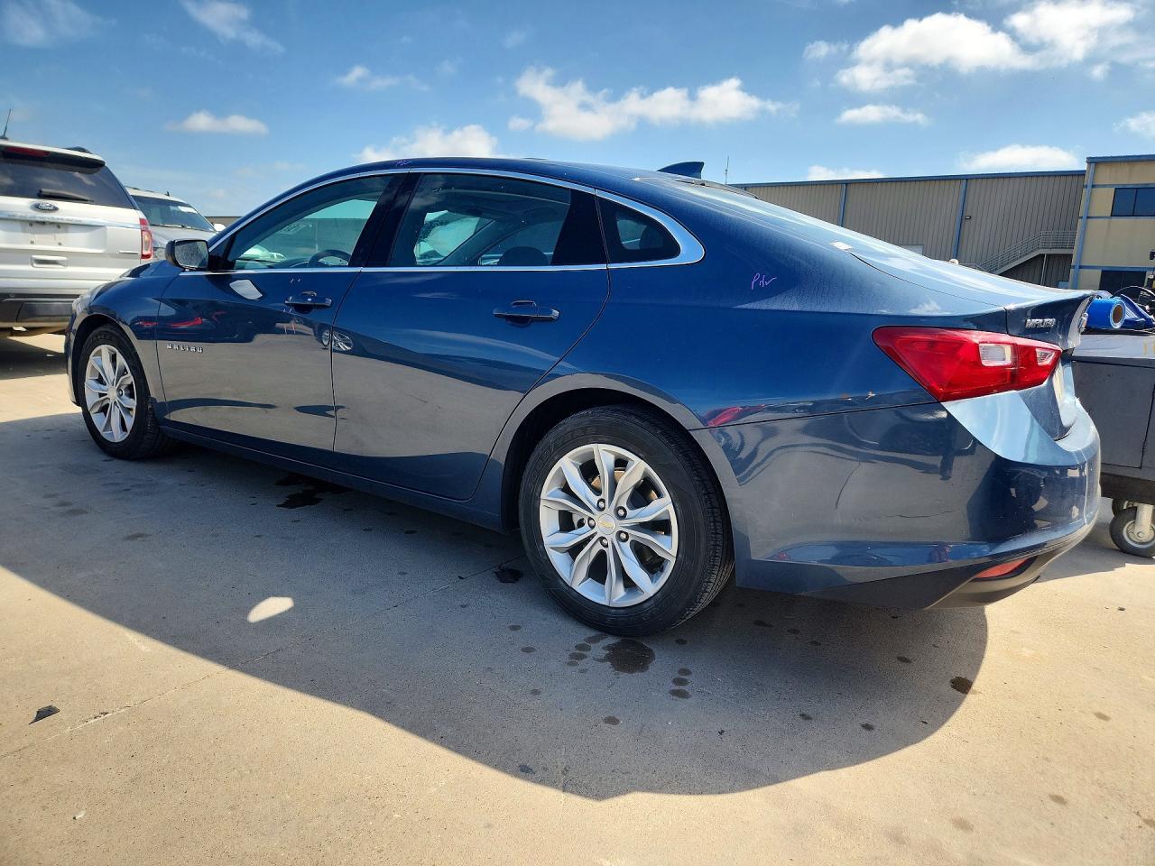 2024 Chevrolet Malibu Lt - Image 2