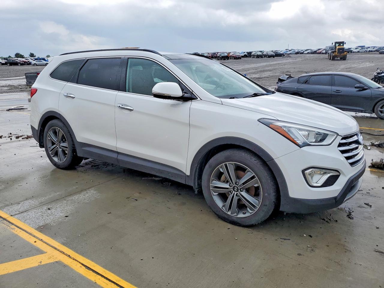 2015 Hyundai Santa Fe Limited - Image 4