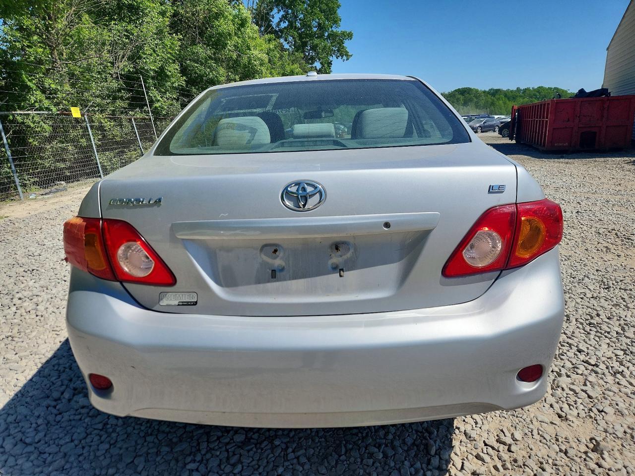 2010 Toyota Corolla Le - Фото 6