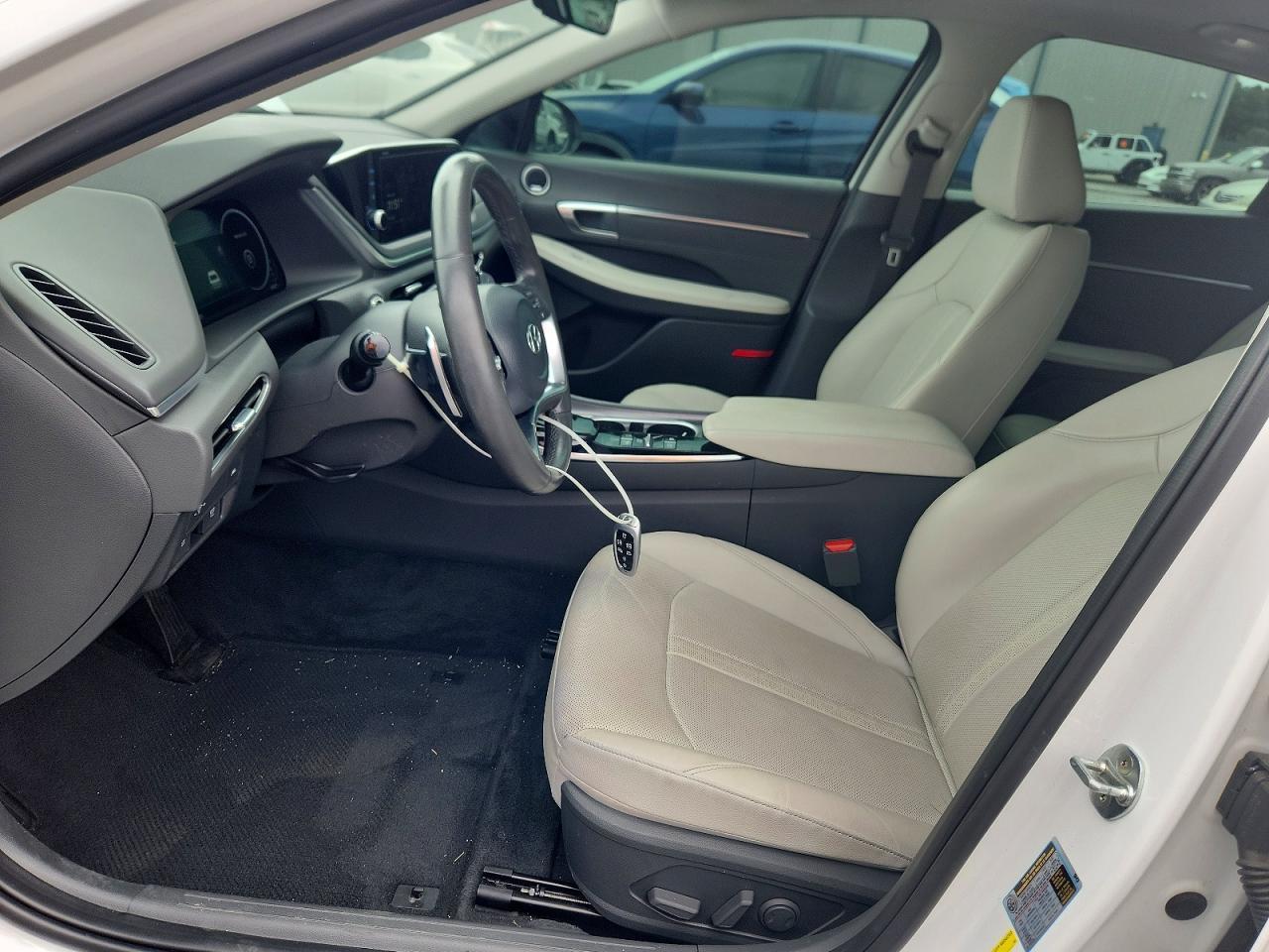2022 Hyundai Sonata Limited - Image 7