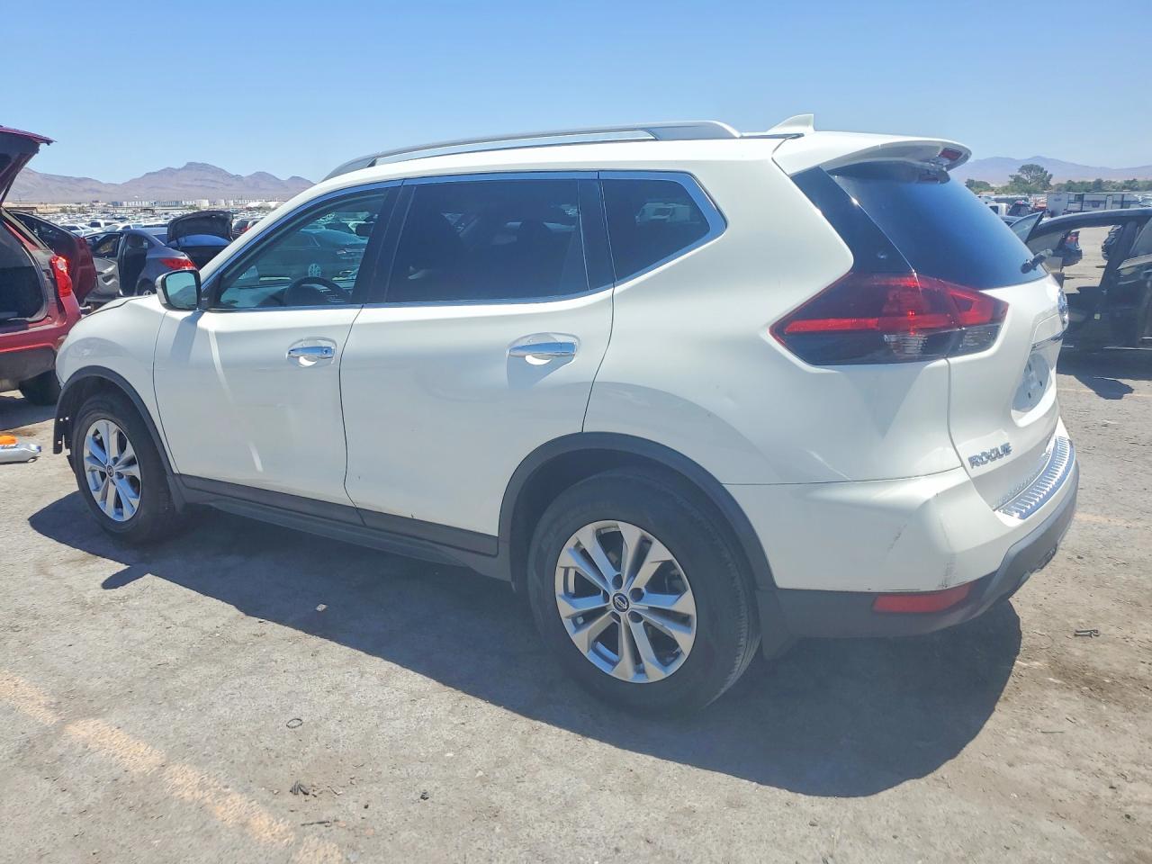 2018 Nissan Rogue S - Фото 2