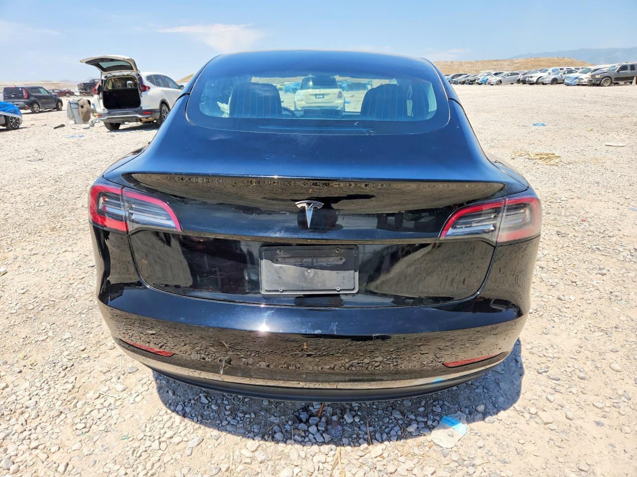 2022 Tesla Model 3 - Image 6