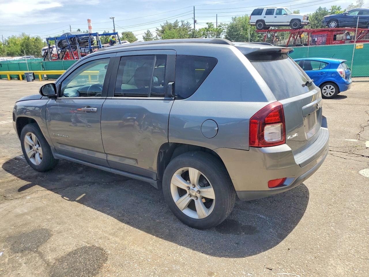 2014 Jeep Compass Sport - Фото 2